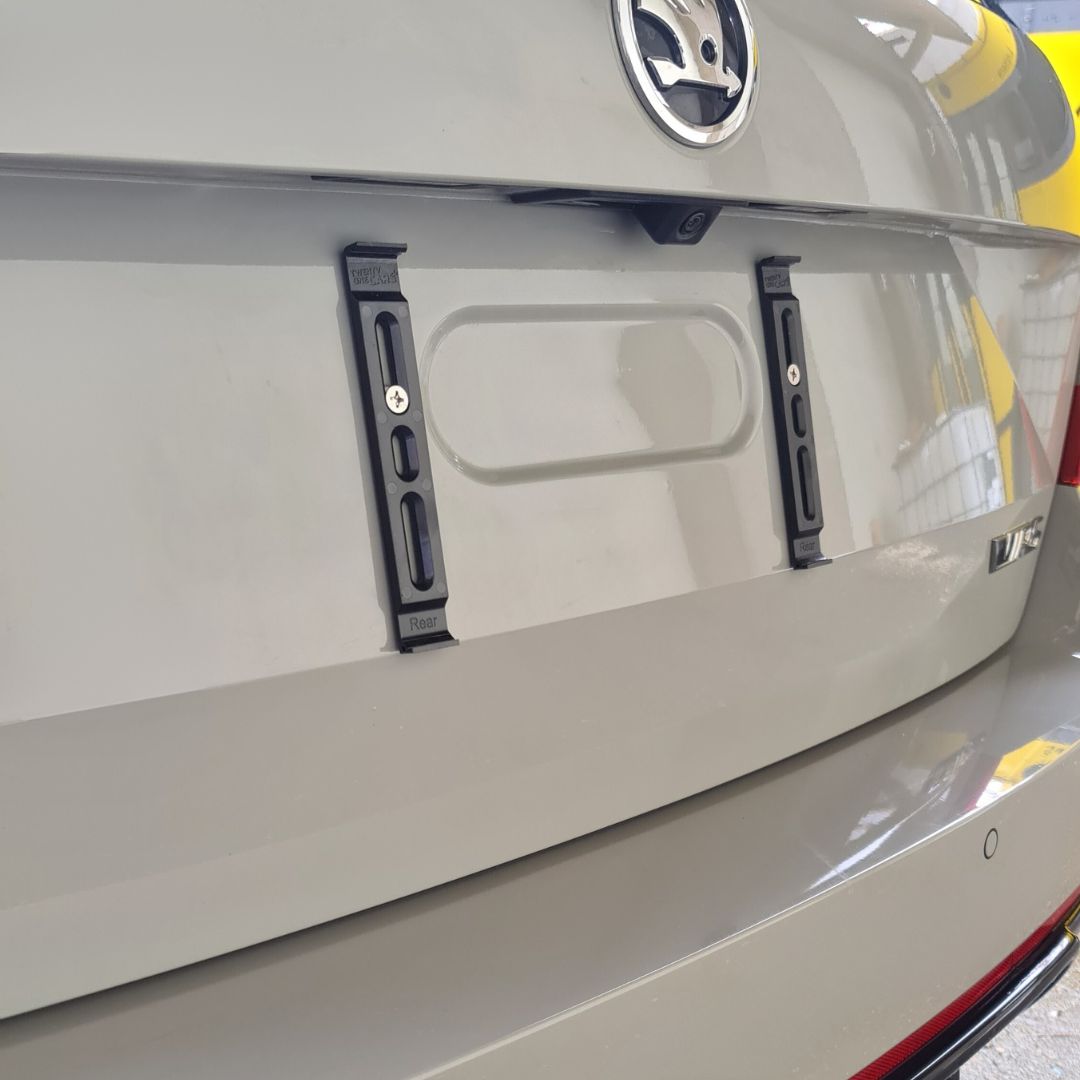 Cliquez sur le support de plaque voiture | Format portrait
