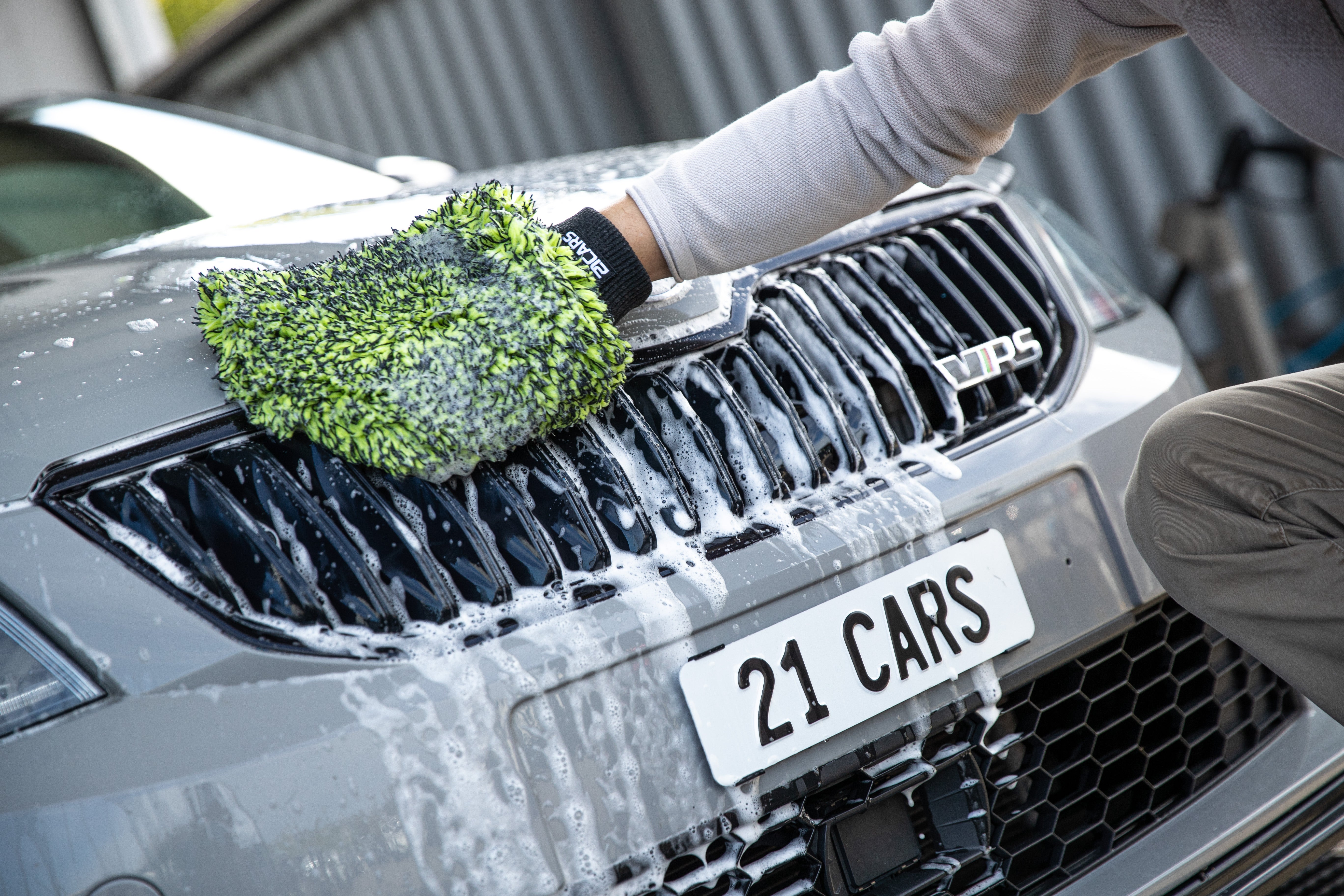 Microfiber Cleaning and Washing Glove